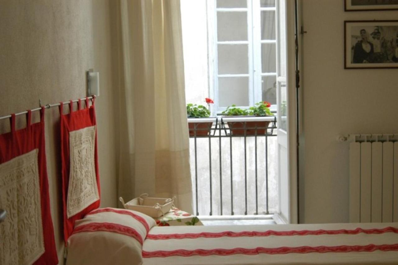 L'Arco Cagliari Bed & Breakfast Bilik gambar